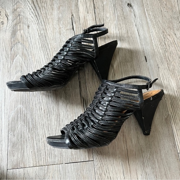 Kelsi Dagger Trudel Sling Back Sandal - Picture 3 of 8